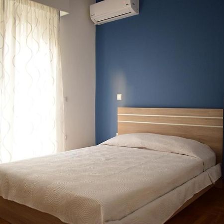Beautiful Renovated Flat In Athens Apartment Exterior foto
